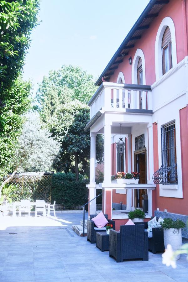 La Villa Bed & Breakfast Milan Bagian luar foto